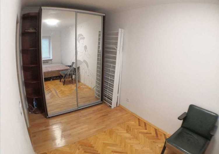 Арендовать двокімнатну квартиру в общей площадью 46 м2 на 2 этаже по адресу